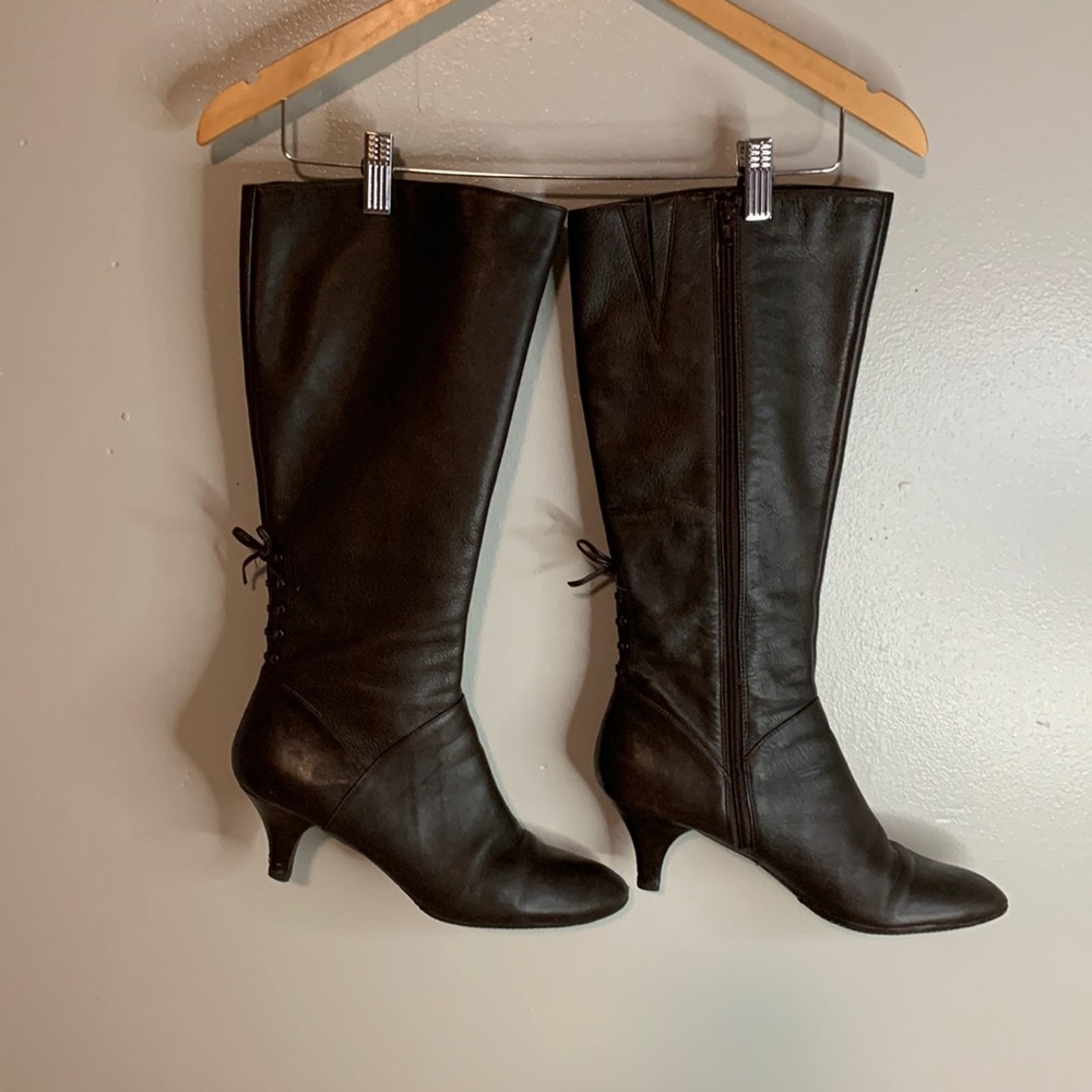 Naturalizer women’s boots size 10 in great condition